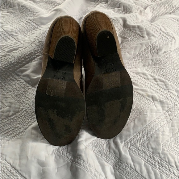 Booties - Picture 4 of 7